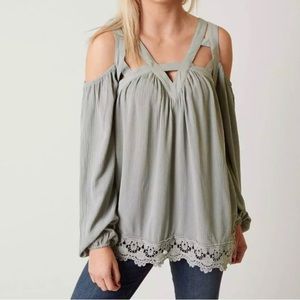 Coco + Jaimeson cold shoulder top